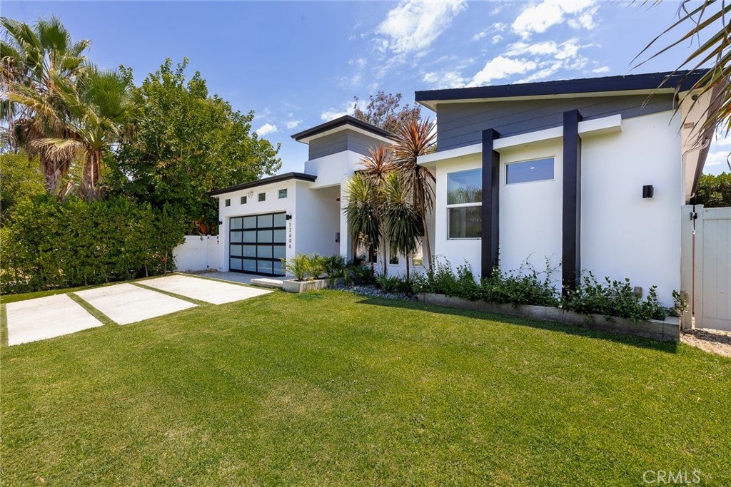 12606 Emelita Street
