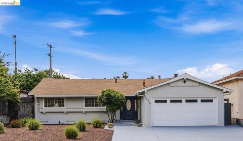 Photo of 3556 Columbine Dr Dr, San Jose, CA 95127 (MLS # 41130479)
