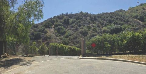 Photo of 3 ambar Drive, Woodland Hills, CA 91364 (MLS # SR25261512)