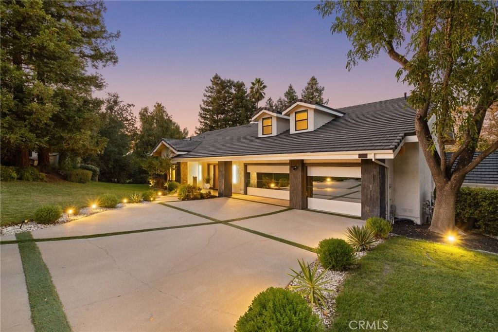 Photo of 5001 Lakeview Canyon Cyn, Westlake Village, CA 91362 (MLS # BB25248908)