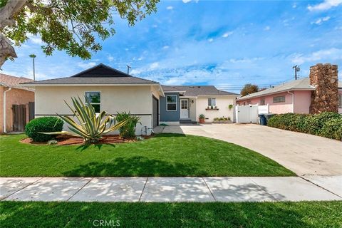Photo of 13103 Purche Ave, Gardena, CA 90249 (MLS # CV26112769)