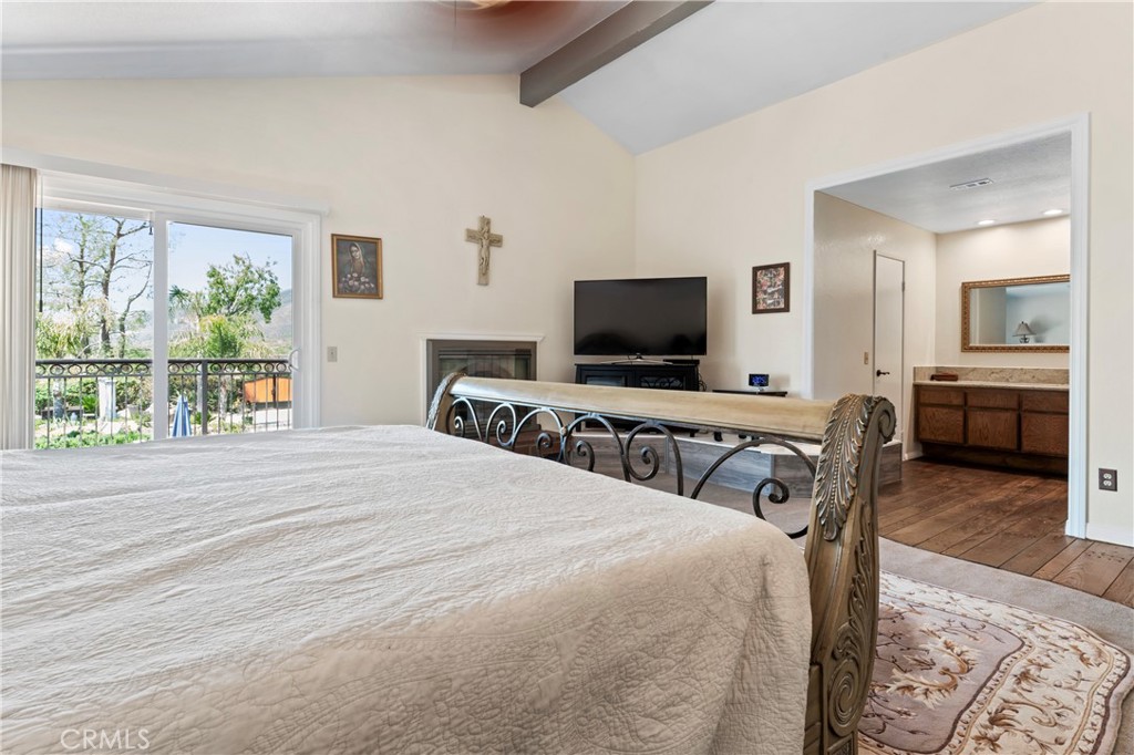5234 Della Avenue