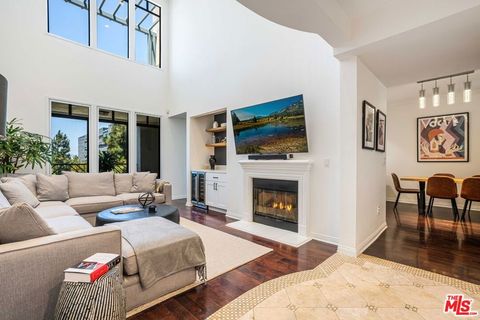 5625 Crescent Park W 322 Playa Vista CA 90094