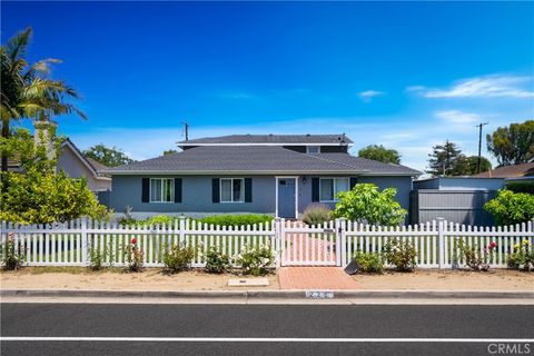 228 Del Mar Avenue Costa Mesa CA 92627