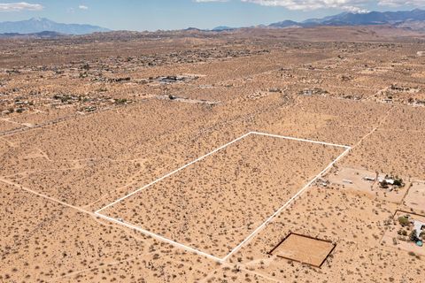 Photo of 0 Indio Avenue, Yucca Valley, CA 92284 (MLS # 219147598DA)
