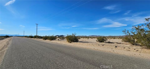 Photo of 800 Valle Vista Rd., 29 Palms, CA 92277 (MLS # HD26206554)