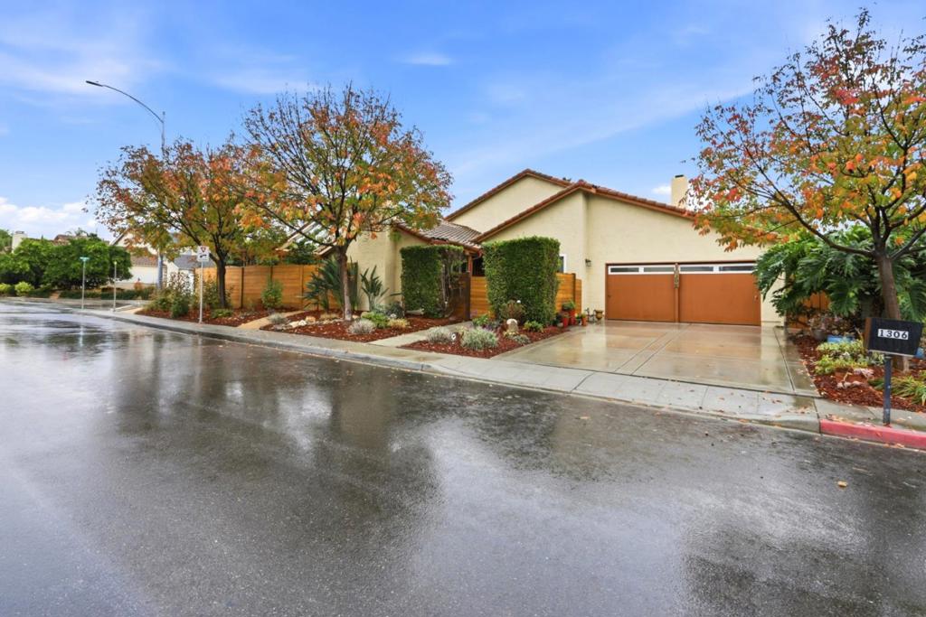 Photo of 1306 Mount Shasta Avenue, Milpitas, CA 95035 (MLS # ML82065644)