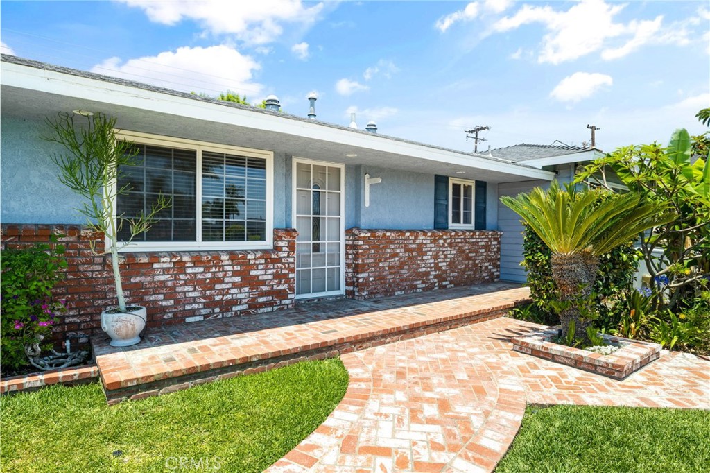 15975 Graceldo Lane