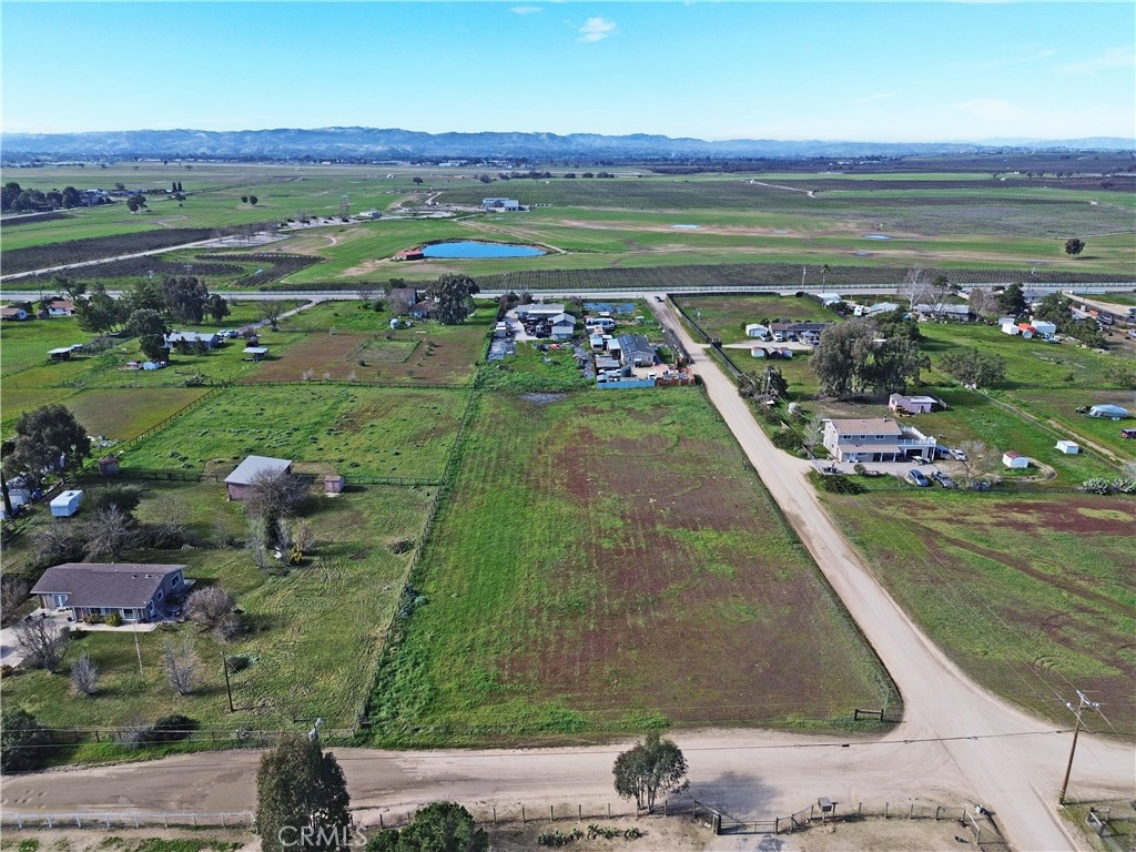 5275 Whispering Oak Way