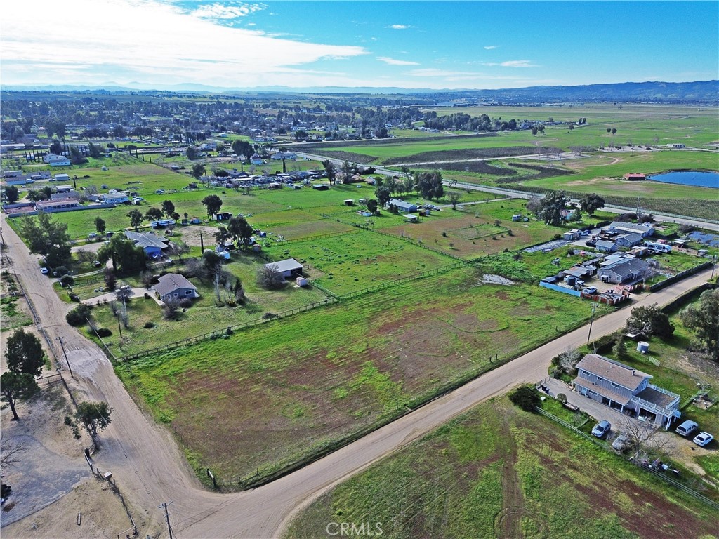 5275 Whispering Oak Way