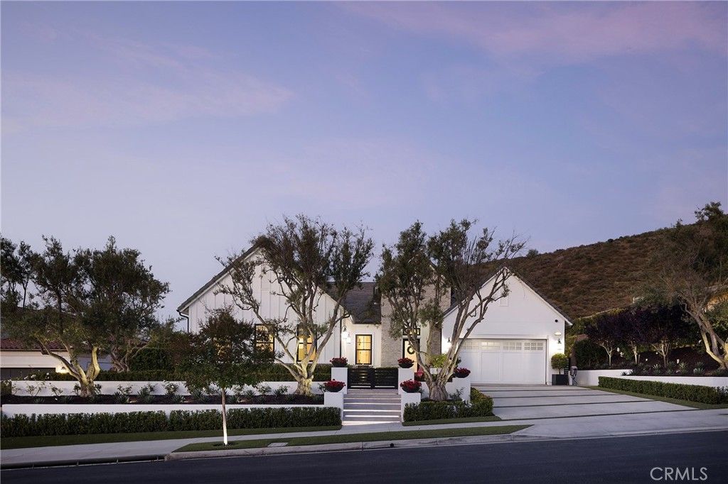 Photo of 33136 Paseo Celestial, San Juan Capistrano, CA 92675 (MLS # OC26106769)