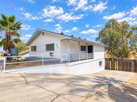 Photo of 522 Garfield Avenue, Taft, CA 93268 (MLS # FR26202617)