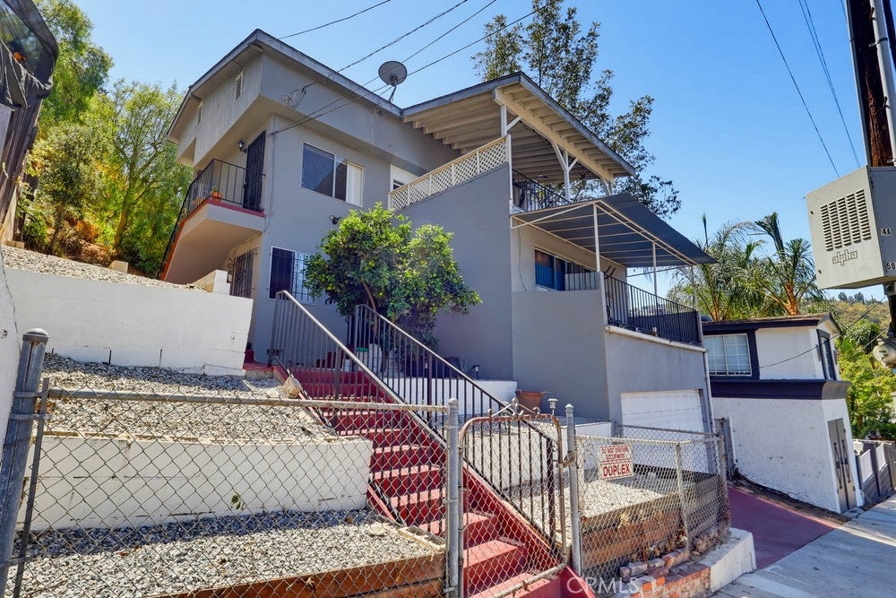 5020 Aldama Street