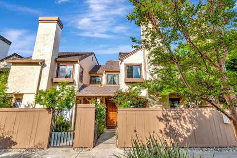 Photo of 1888 Huxley Court, San Jose, CA 95125 (MLS # ML82052163)