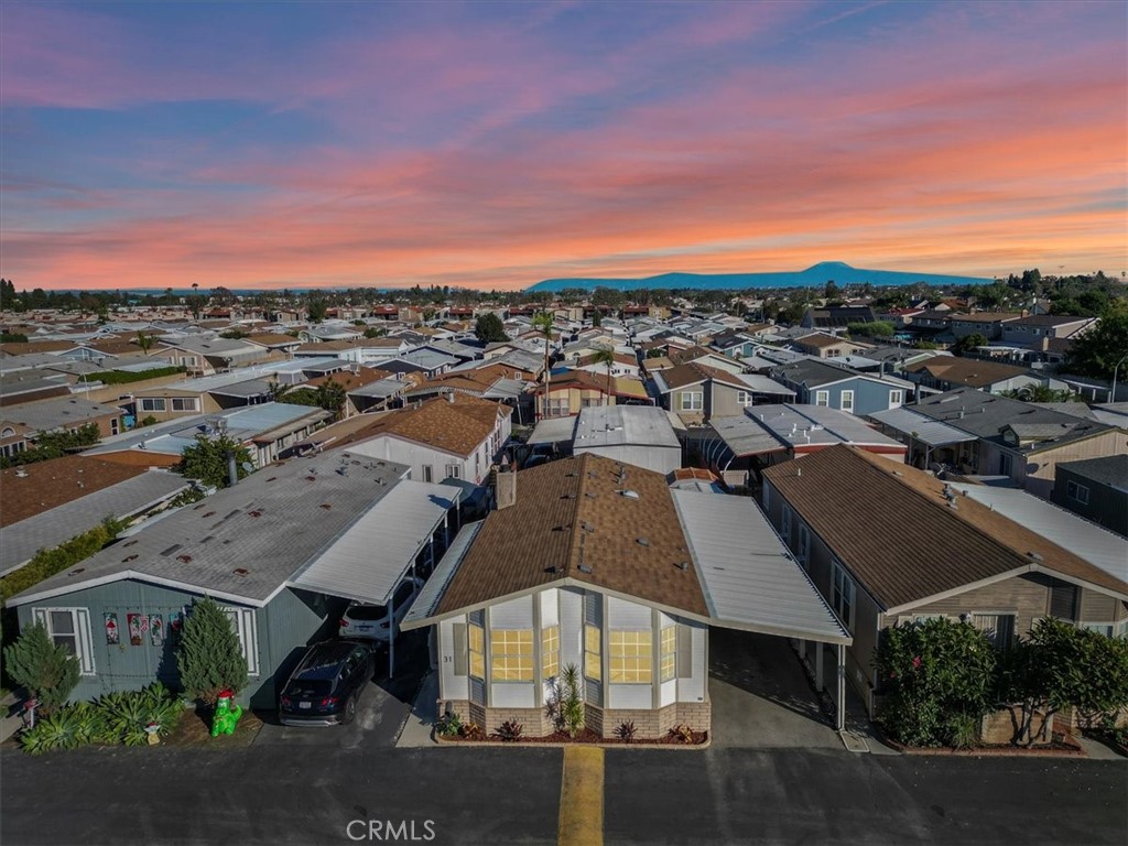 9080 Bloomfield Avenue 31