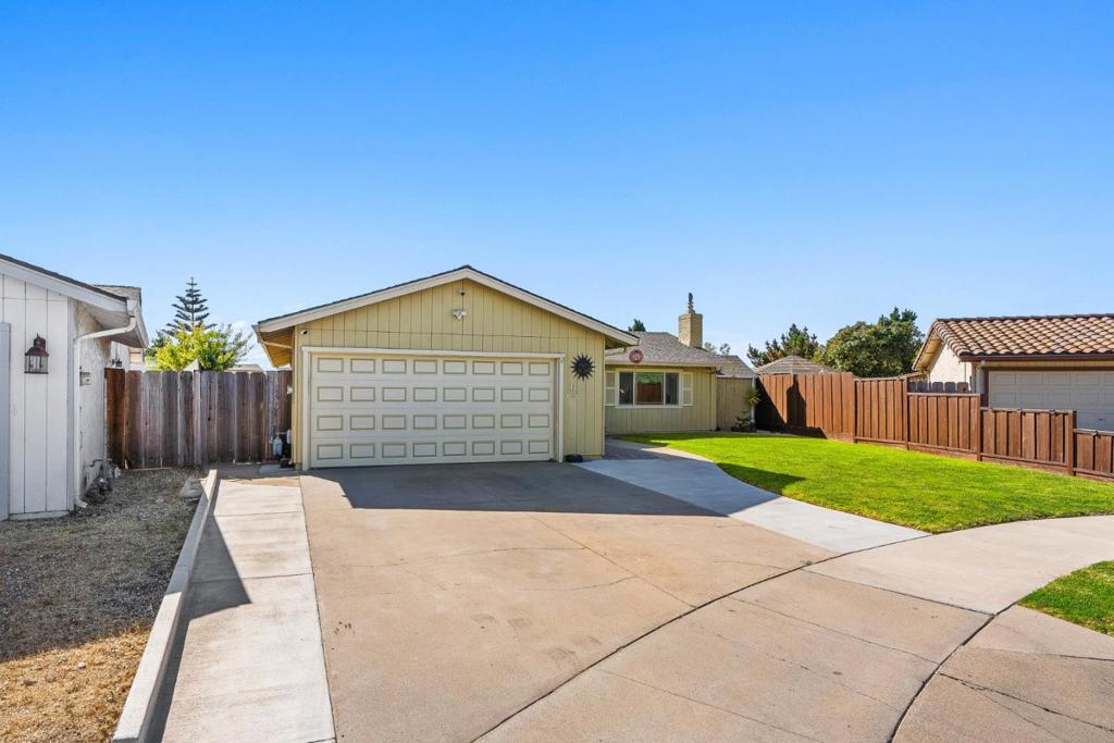 11 Saint Charles Place