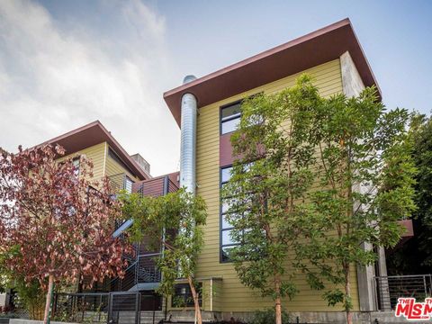 Photo of 1410 Innes Place, Los Angeles, CA 90291 (MLS # 25623761)