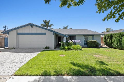 Photo of 1557 Church Street, Simi Valley, CA 93065 (MLS # 226002844)