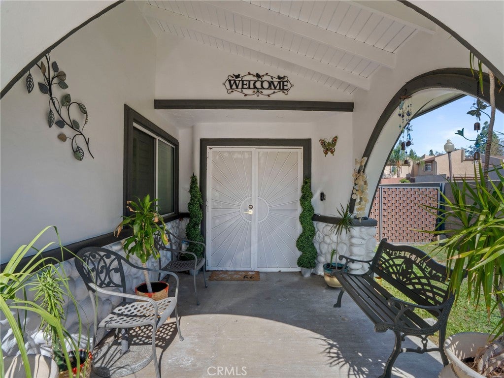1140 W Francis