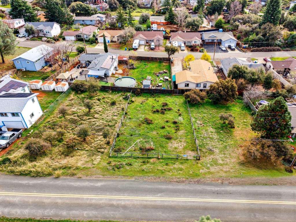 9967 Fairway Dr