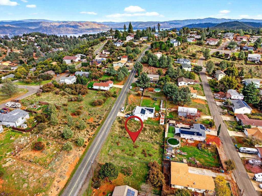 9967 Fairway Dr