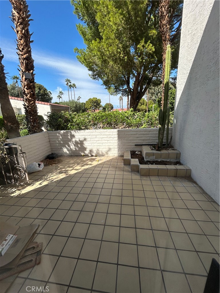 Palm Springs C.C. (33113) - Residential