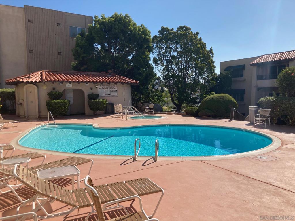 2540 Clairemont Dr. 202