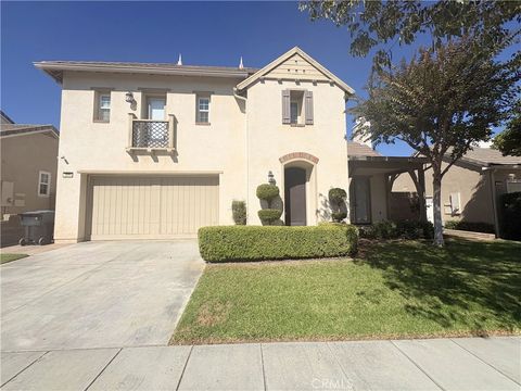 Photo of 1311 Cole Ln, Upland, CA 91784 (MLS # CV25246634) Photo of 1311 Cole Ln, Upland, CA 91784 (MLS # CV25246634)