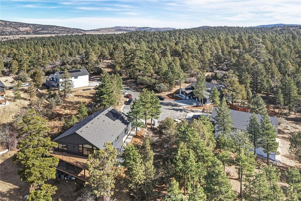 Photo of 455 Tanglewood, Big Bear City, CA 92314 (MLS # JT25278853)