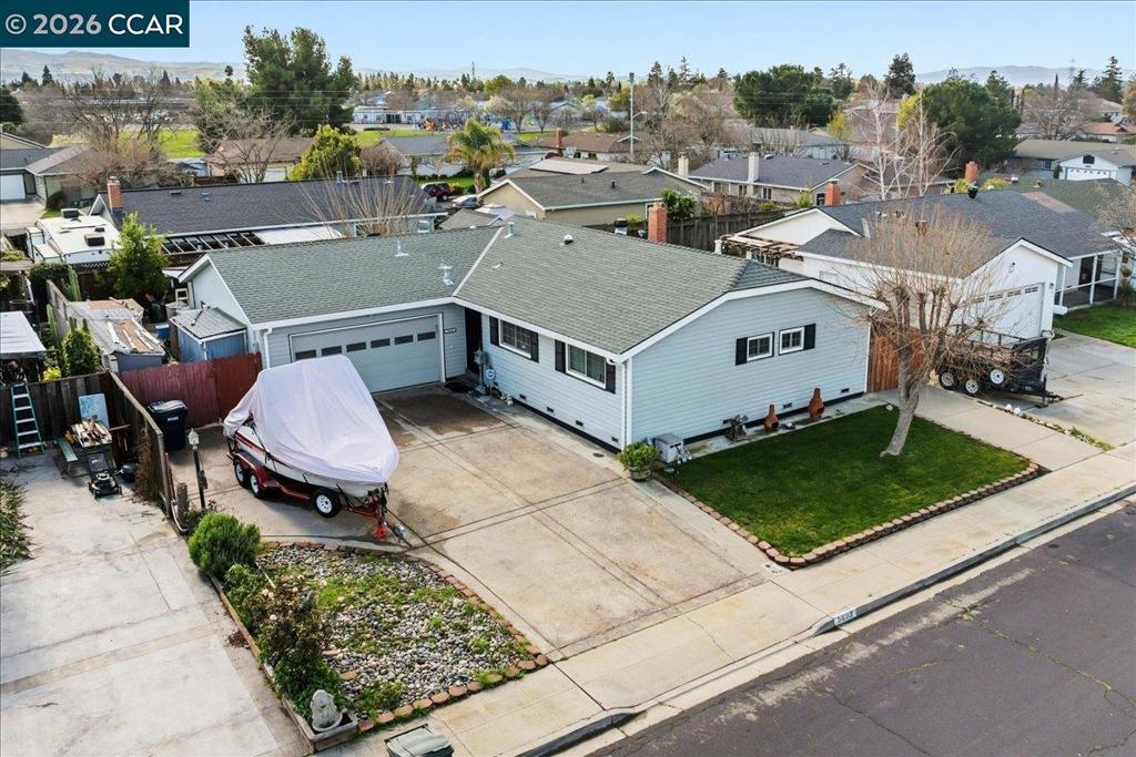 5833 Singing Hills Ave