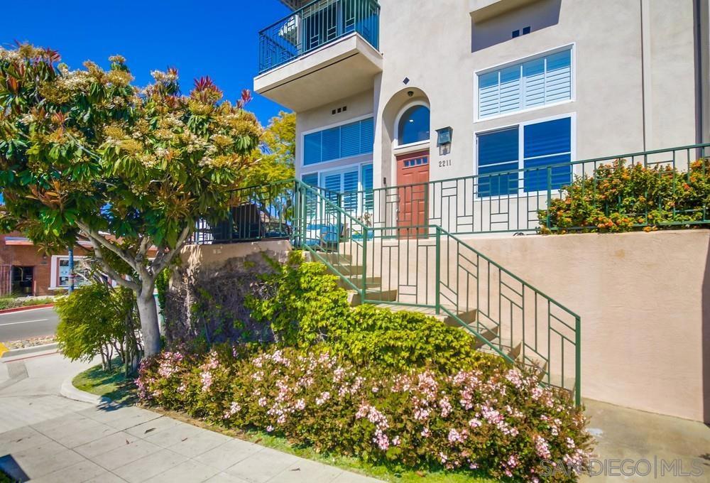 This corner unit townhome is located in the heart of the city with breathtaking views of downtown to the bay and Balboa Park as your backyard. Home features 3 bedrooms and 3.5 bathrooms with a bonus room, ideal for office space, exercise room, etc. Recently remodeled open concept kitchen with tons of natural light, built-in breakfast nook, new paint, new flooring and new appliances. Large primary suite with private balcony, walk-in closet and spacious en-suite bathroom with dual sinks. TWO-CAR attached garage with EV charger, full sized washer & dryer and 3 outdoor spaces. This home has it all..A MUST see!