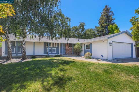 Photo of 11 Xavier Pl, Clayton, CA 94517 (MLS # 41141360)