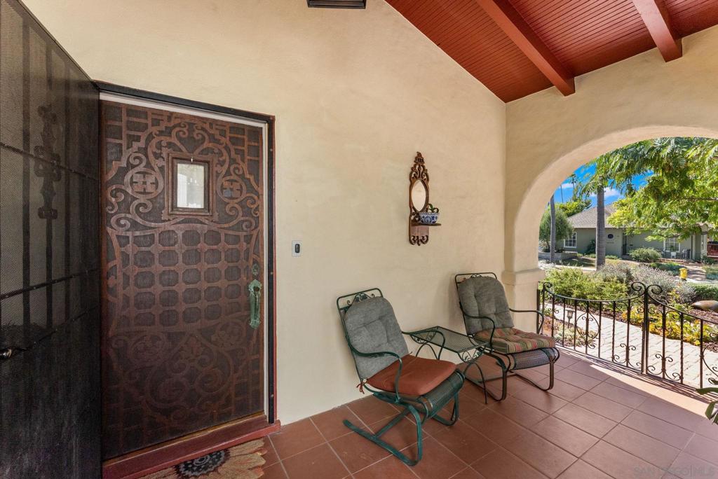 4010 S Hempstead Circle