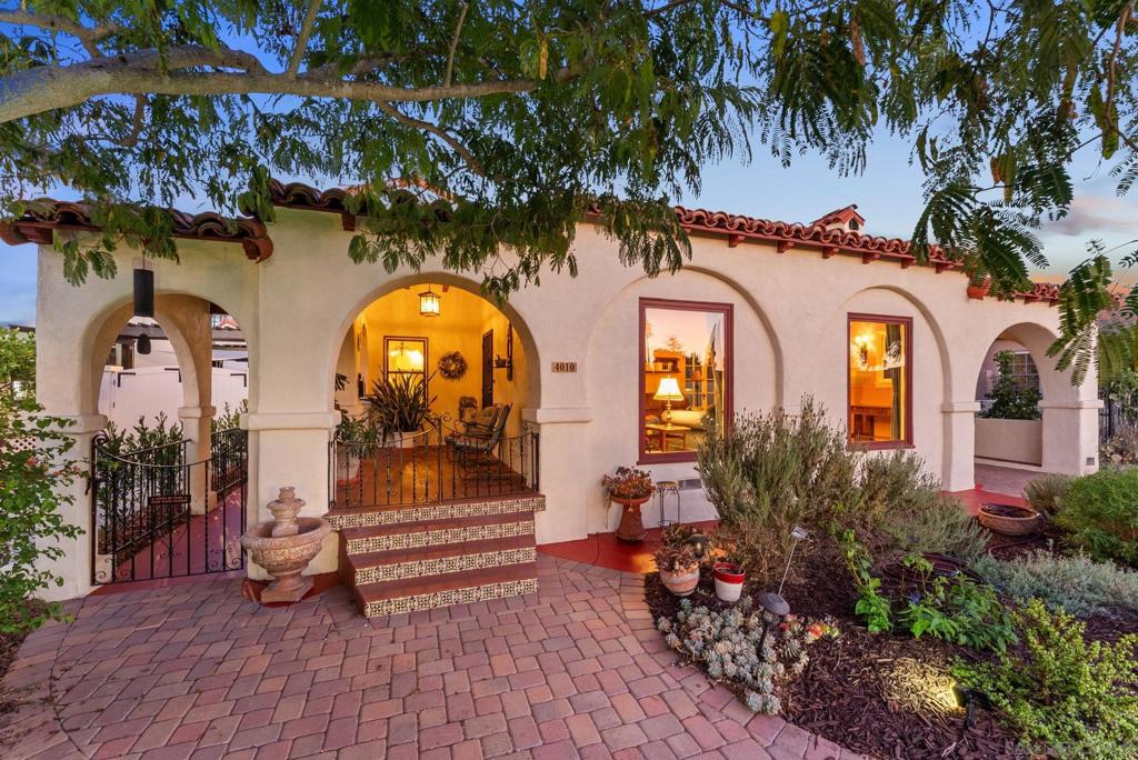 4010 S Hempstead Circle