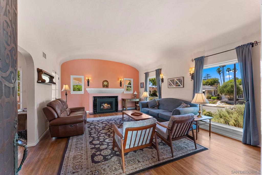 4010 S Hempstead Circle