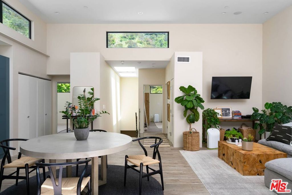 Photo of 939 N Beverly Glen Boulevard, Los Angeles, CA 90077 (MLS # 26632705)