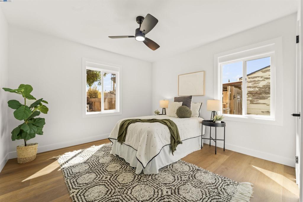 COLUMBIA ORCHARD - Residential