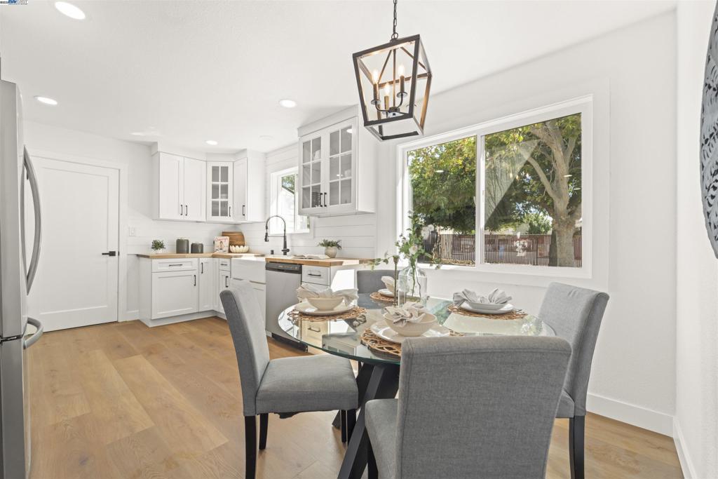COLUMBIA ORCHARD - Residential