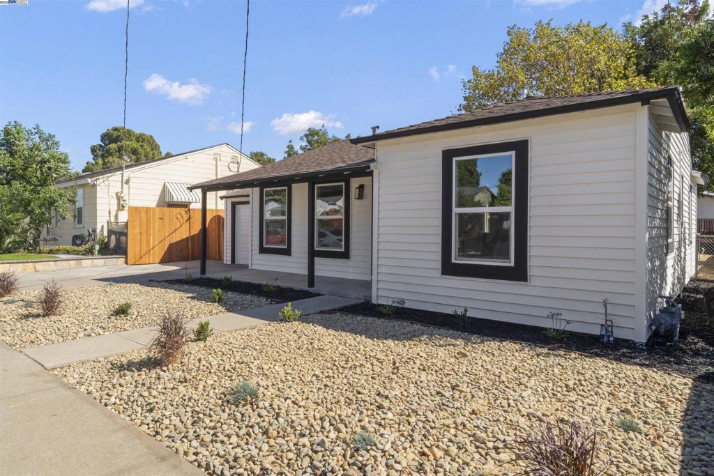 COLUMBIA ORCHARD - Residential
