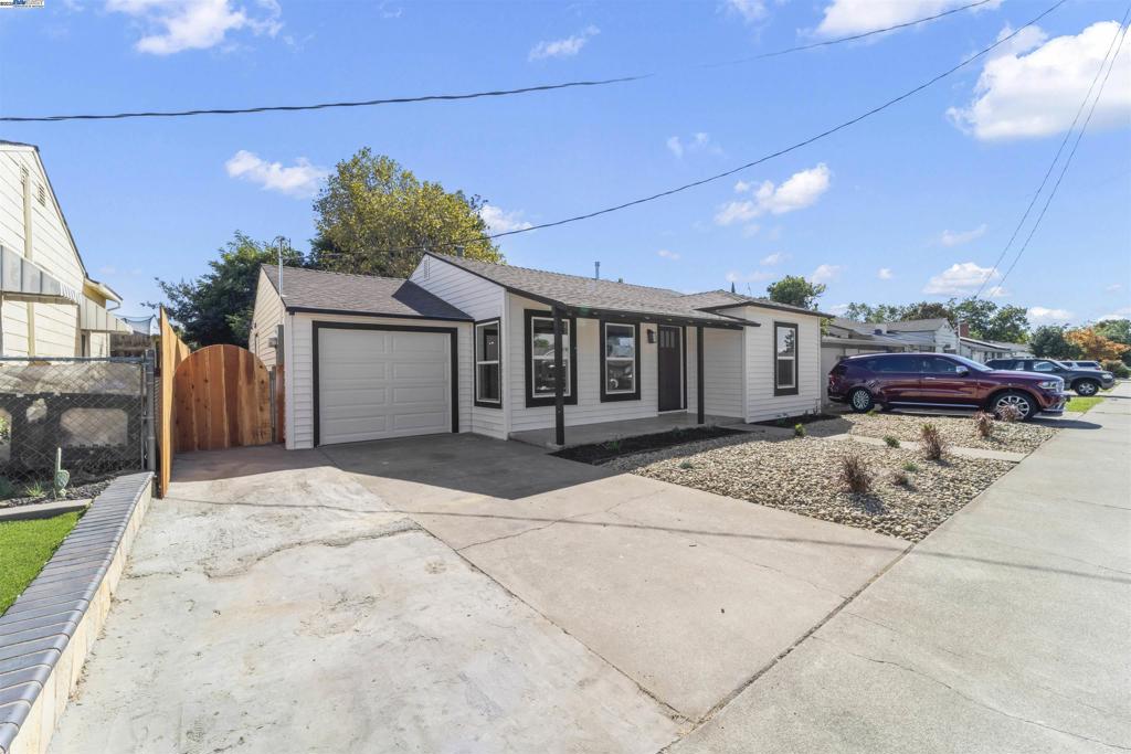 COLUMBIA ORCHARD - Residential