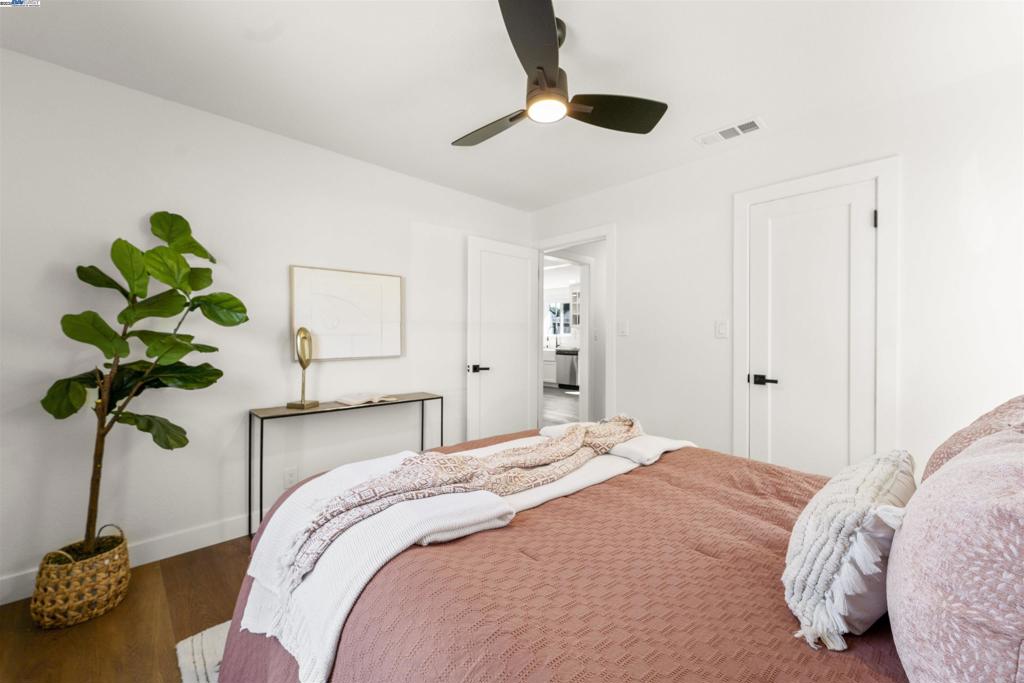 COLUMBIA ORCHARD - Residential