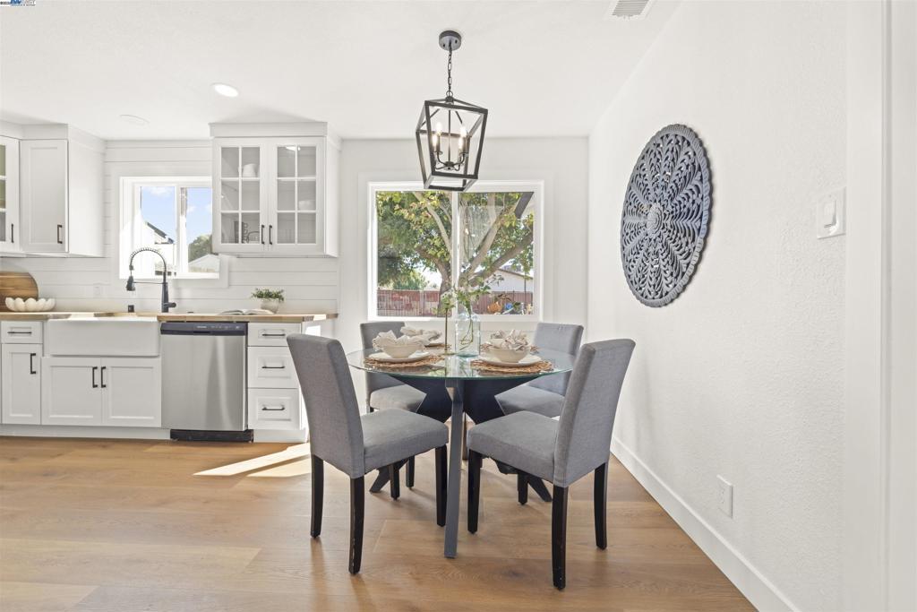 COLUMBIA ORCHARD - Residential