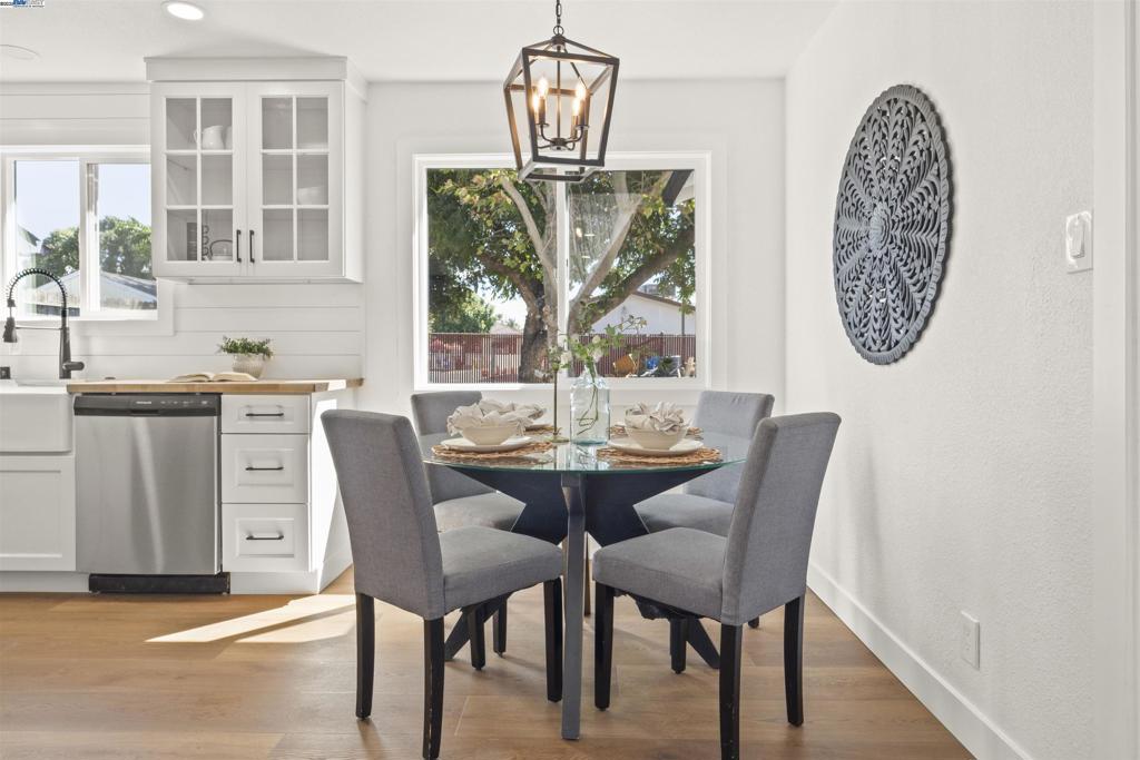COLUMBIA ORCHARD - Residential