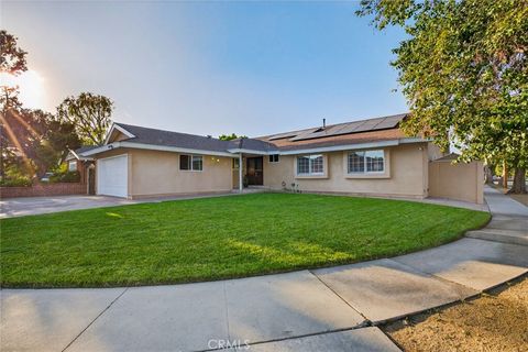 Photo of 16751 Londelius St, Northridge, CA 91343 (MLS # SR26114567)