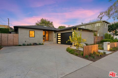 Photo of 4306 Keystone Avenue, Culver City, CA 90232 (MLS # 26855703)