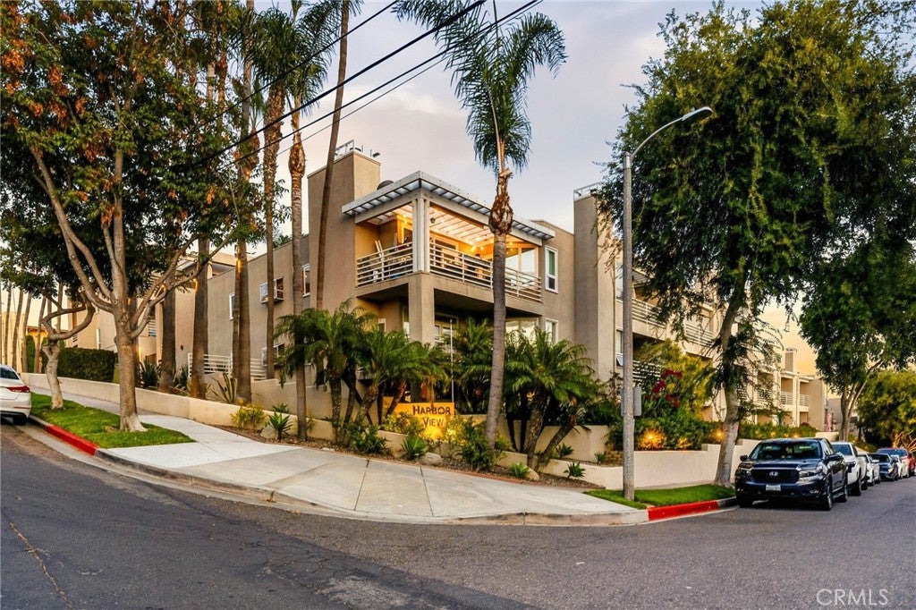 2600 E 20th Street 103A, Signal Hill CA 90755