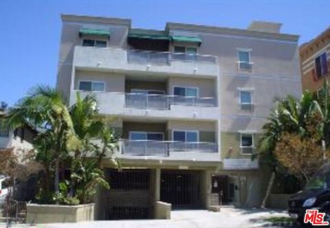 Photo of 1128 S Serrano Avenue #102, Los Angeles, CA 90006 (MLS # 26650927)