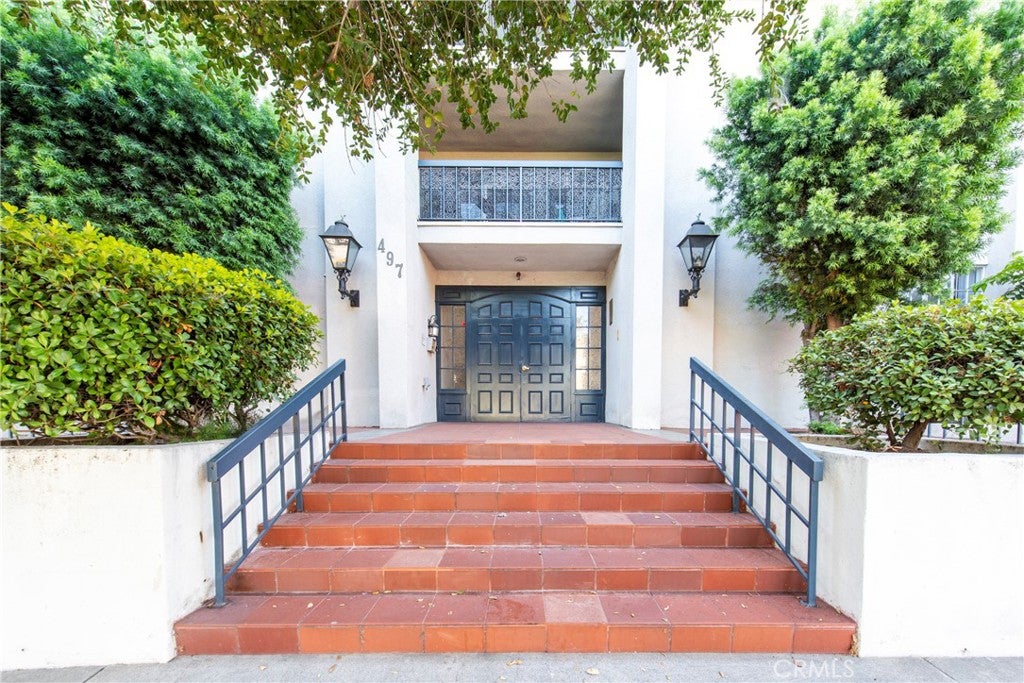 497 S El Molino Avenue