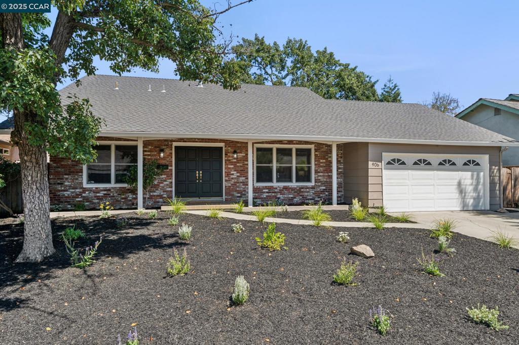 906 Hastings Dr