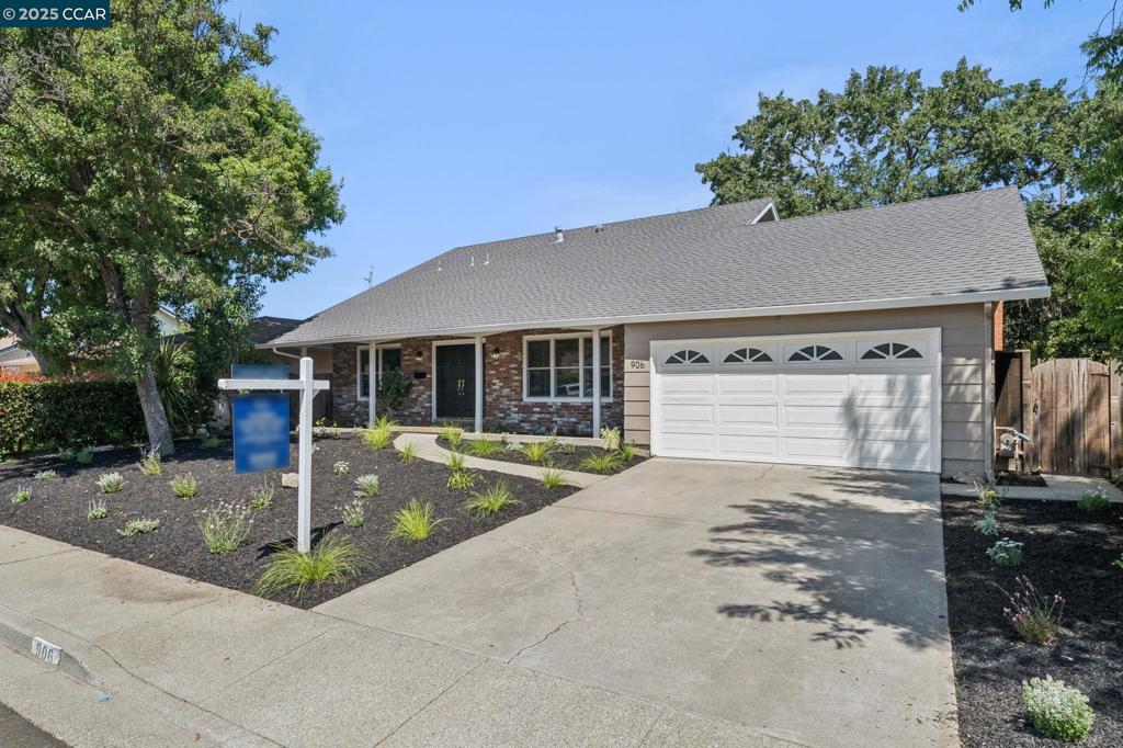 906 Hastings Dr
